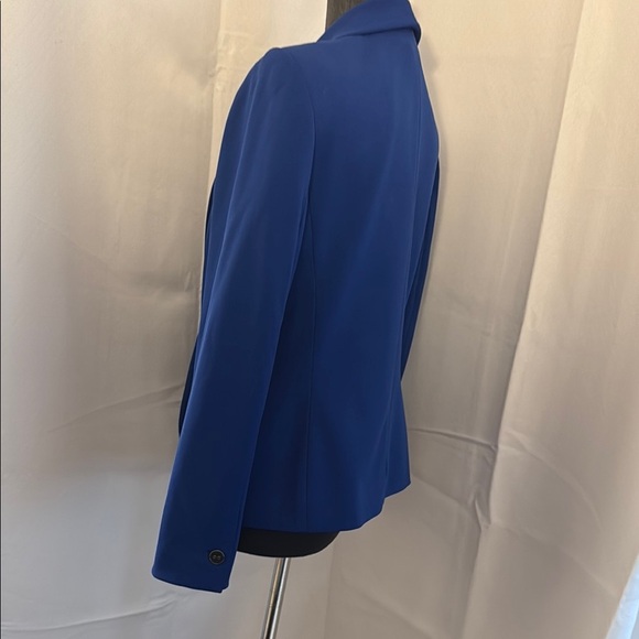 Nine West Women's lined fitted Blue Blazer. Size 10 - Picture 3 of 14